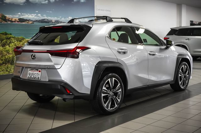 Certified 2025 Lexus UX 300h FWD w/ Accessory Package (Z2) image 6