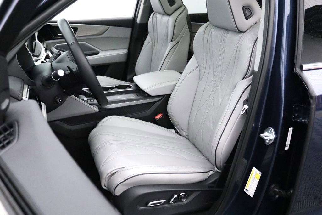 Used 2025 Acura MDX w/ Advance Package image 2