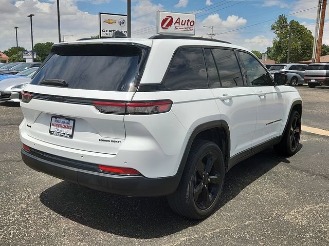 Used 2022 Jeep Grand Cherokee Altitude AWD/4WD image 4