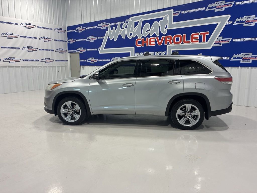 Used 2015 Toyota Highlander Limited AWD/4WD image 3