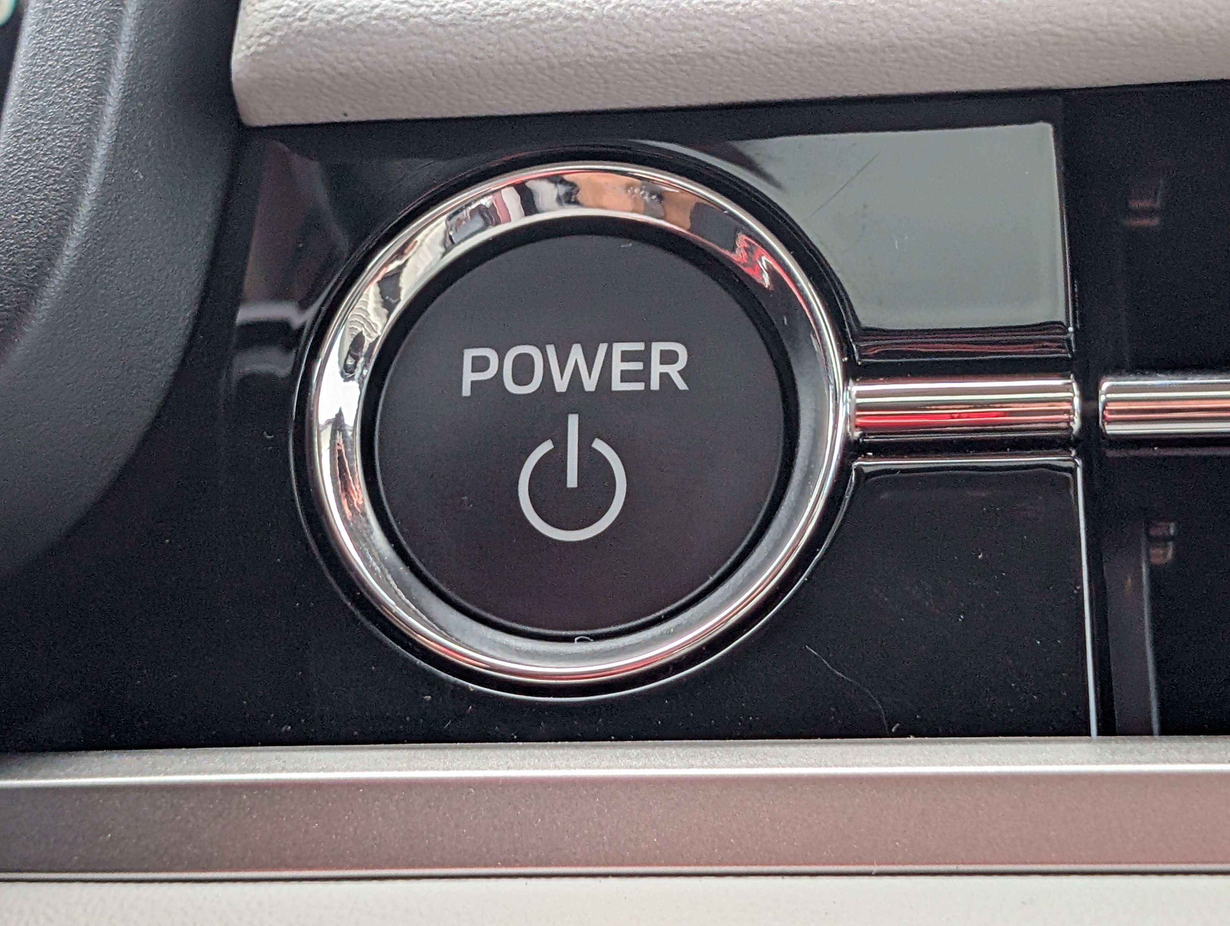 New 2025 Mitsubishi Outlander SEL image 33