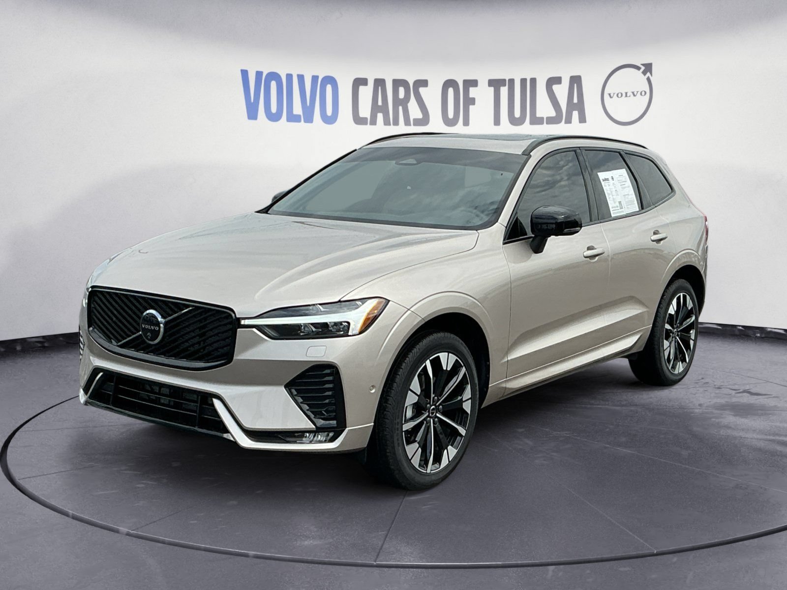 Used 2026 Volvo XC60 B5 Plus w/ Protection Package Premier AWD/4WD image 1