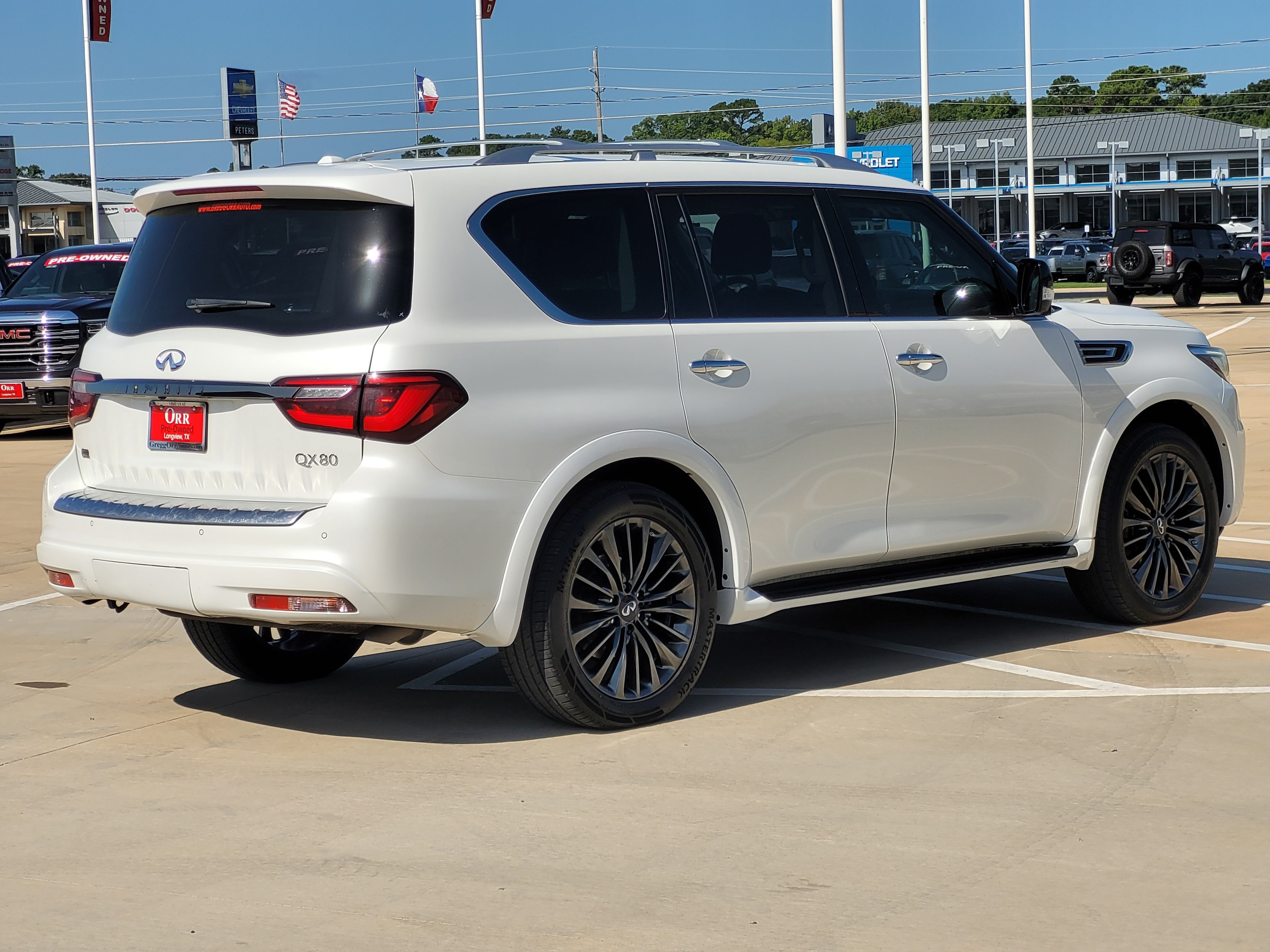 Used 2022 INFINITI QX80 Premium Select w/ Cargo Package RWD image 4