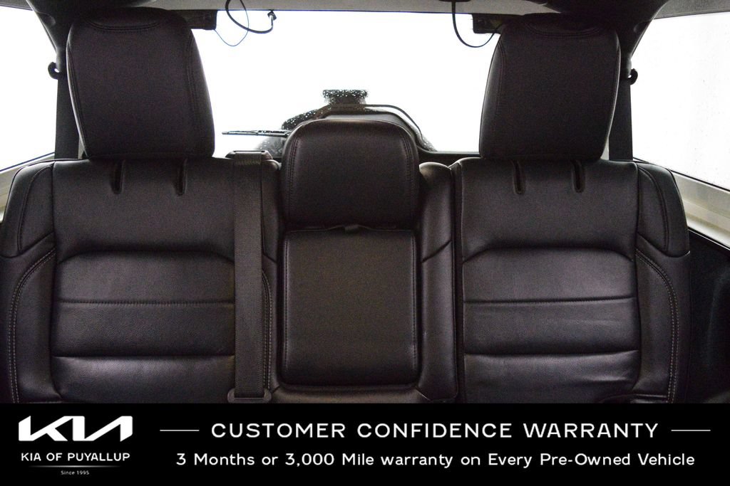 Used 2018 Jeep Wrangler Unlimited Sahara AWD/4WD image 13