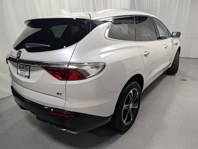 Certified 2022 Buick Enclave Essence w/ Sport Touring Edition FWD image 3
