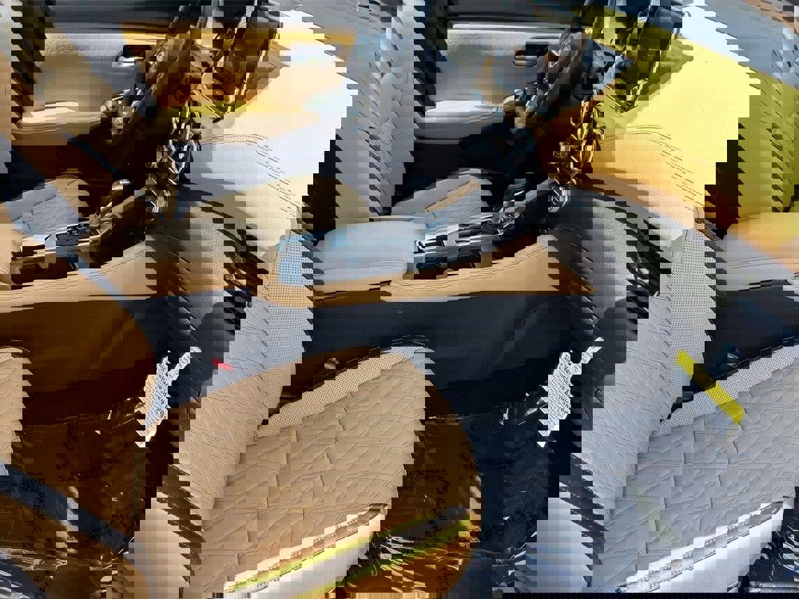 New 2025 Nissan Sentra SV w/ SV Premium Package image 12