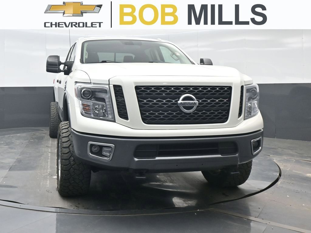 Used 2019 Nissan Titan PRO-4X image 1