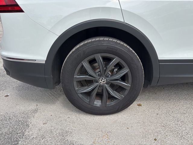 Used 2024 Volkswagen Tiguan SE image 20