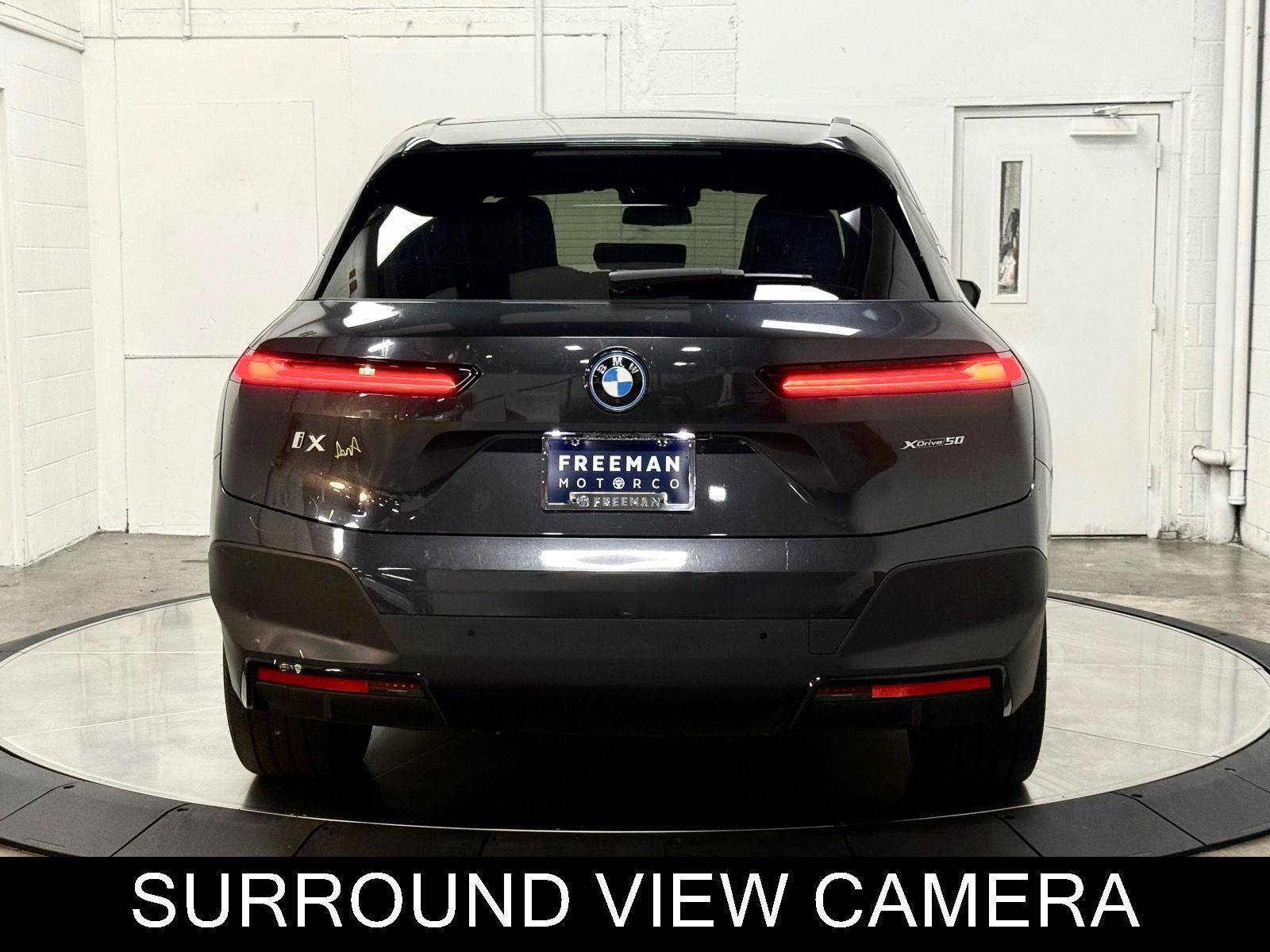 Used 2024 BMW iX xDrive50 w/ Premium Package AWD/4WD image 7