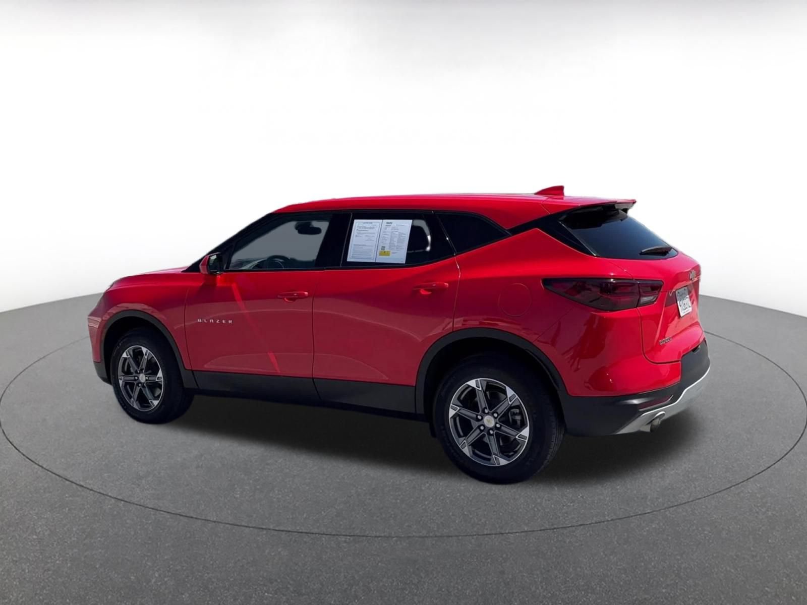 Used 2025 Chevrolet Blazer LT FWD image 10