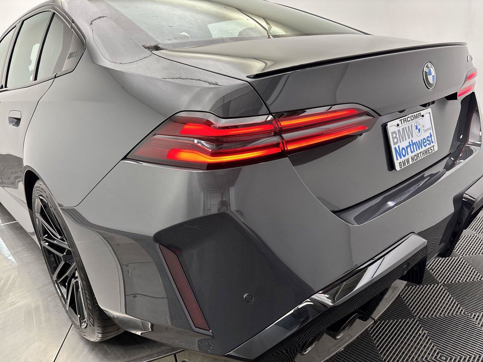 New 2027 BMW M5 w/ Executive Package AWD/4WD image 18