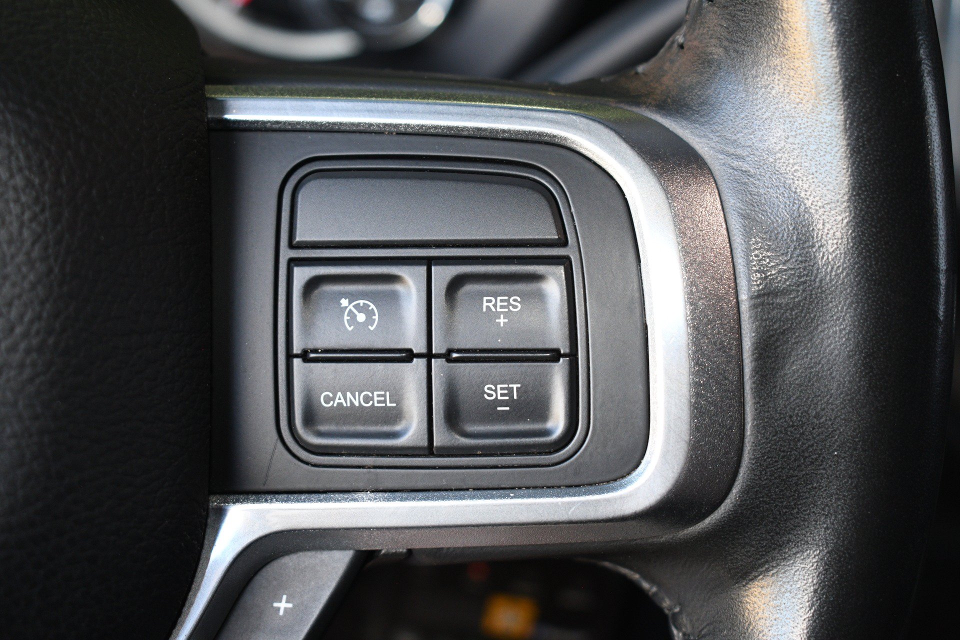 Used 2020 RAM 2500 Laramie w/ Night Edition AWD/4WD image 30