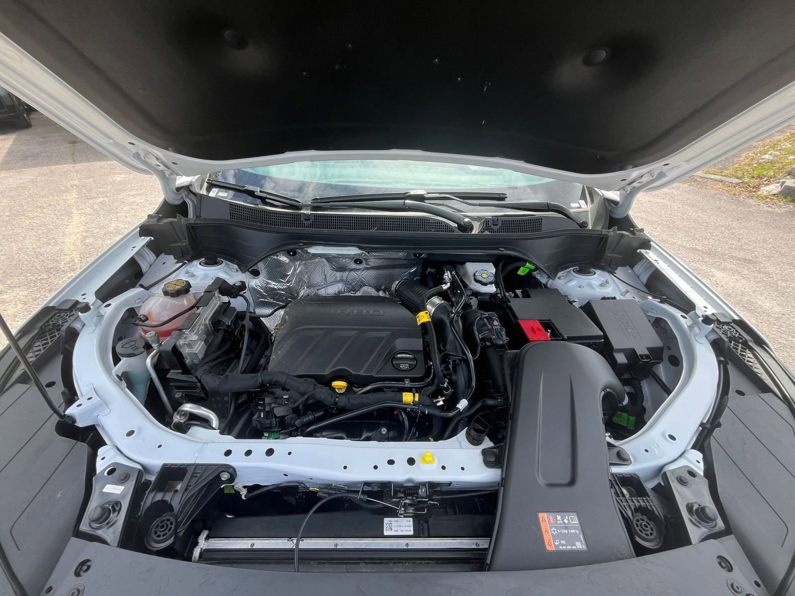 Used 2025 Chevrolet Trax LT w/ LT Convenience Package image 30