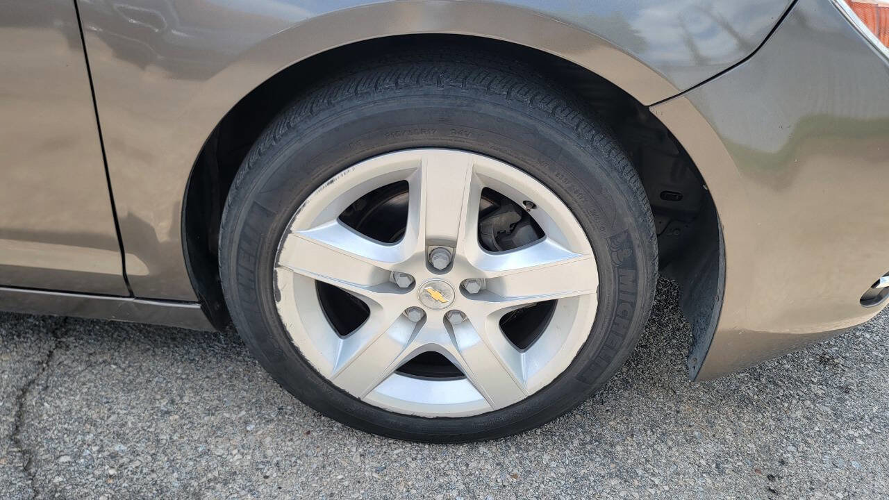 Used 2012 Chevrolet Malibu LS FWD image 12