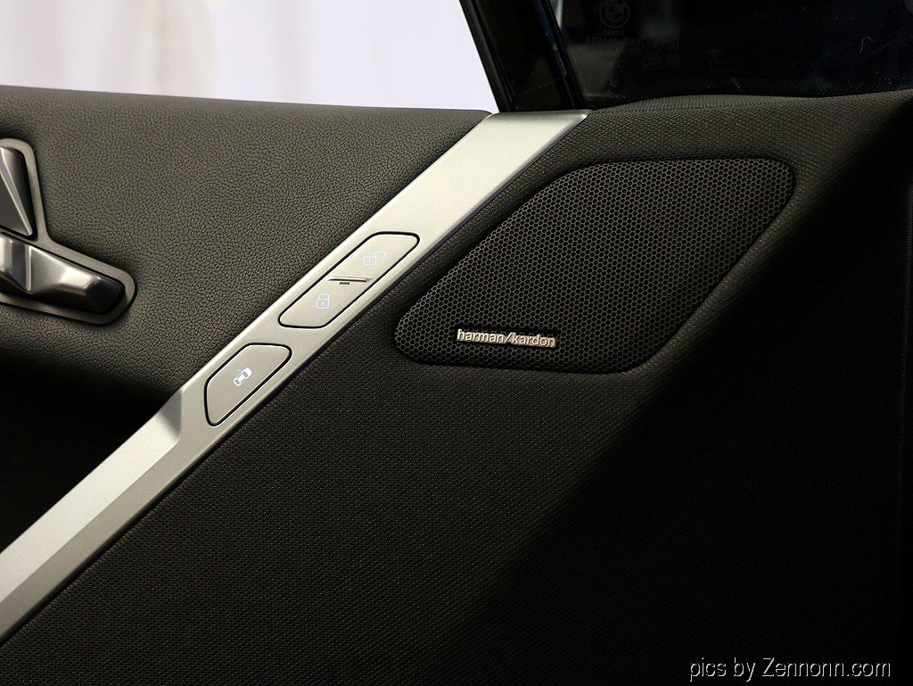 New 2026 BMW iX xDrive60 w/ M Sport Package image 27