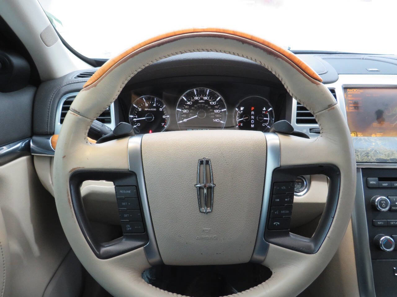 Used 2010 Lincoln MKS image 16