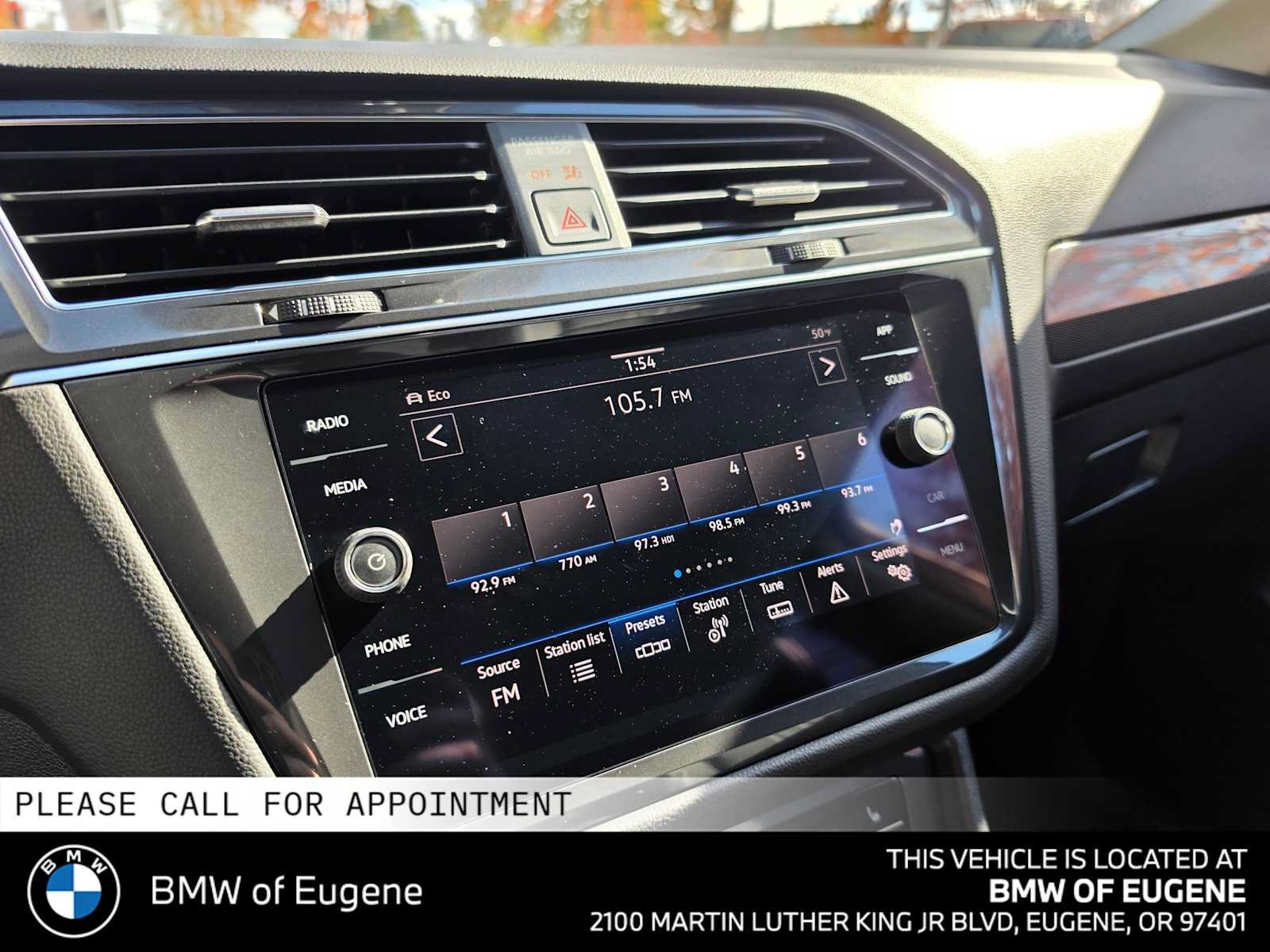 Used 2022 Volkswagen Tiguan SE AWD/4WD image 29