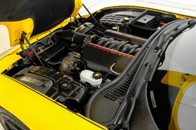 Used 2004 Chevrolet Corvette Convertible w/ Preferred Equipment Group image 42