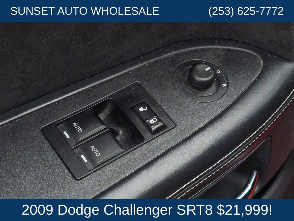Used 2009 Dodge Challenger SRT8 RWD image 27