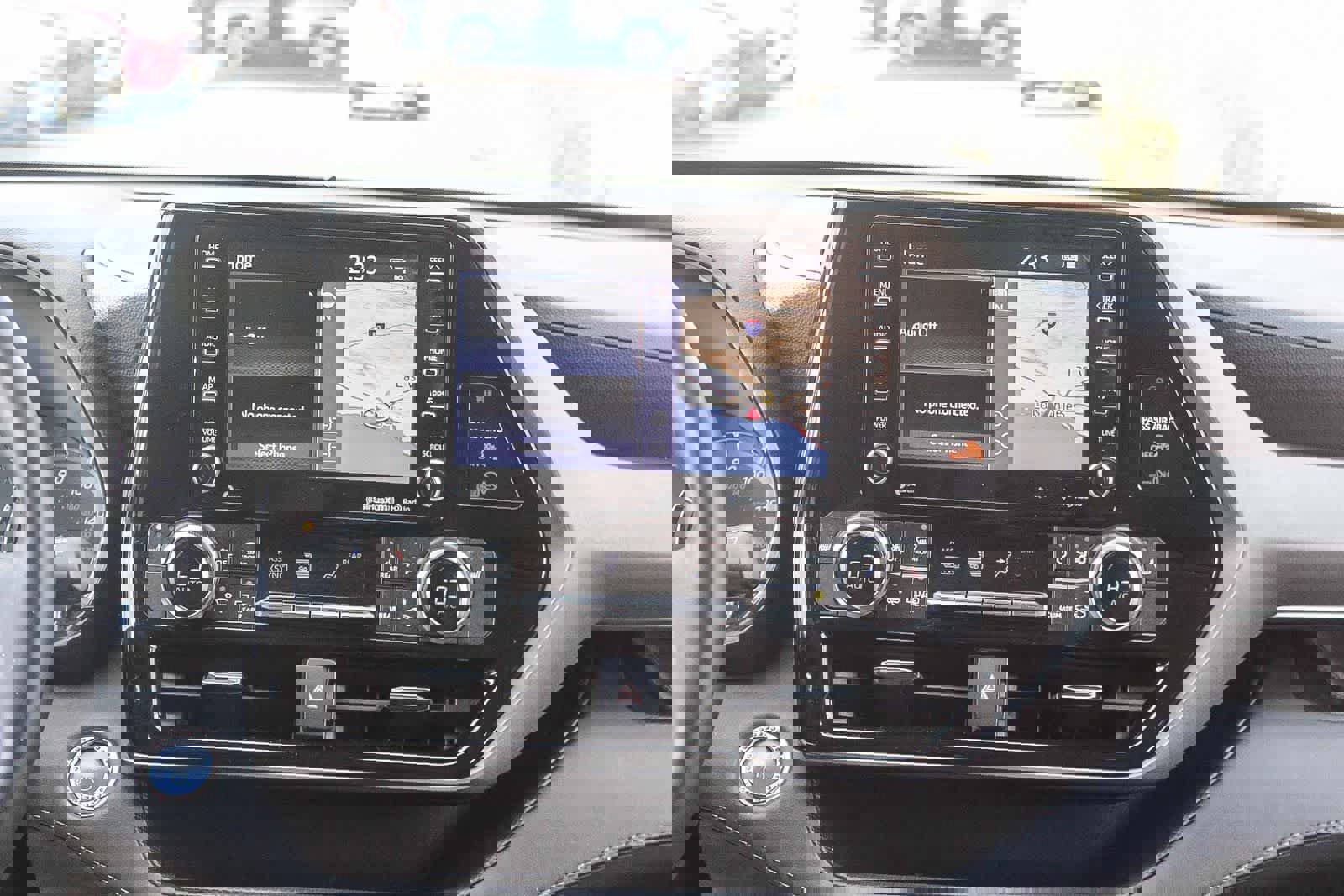 Used 2021 Toyota Highlander XLE image 21