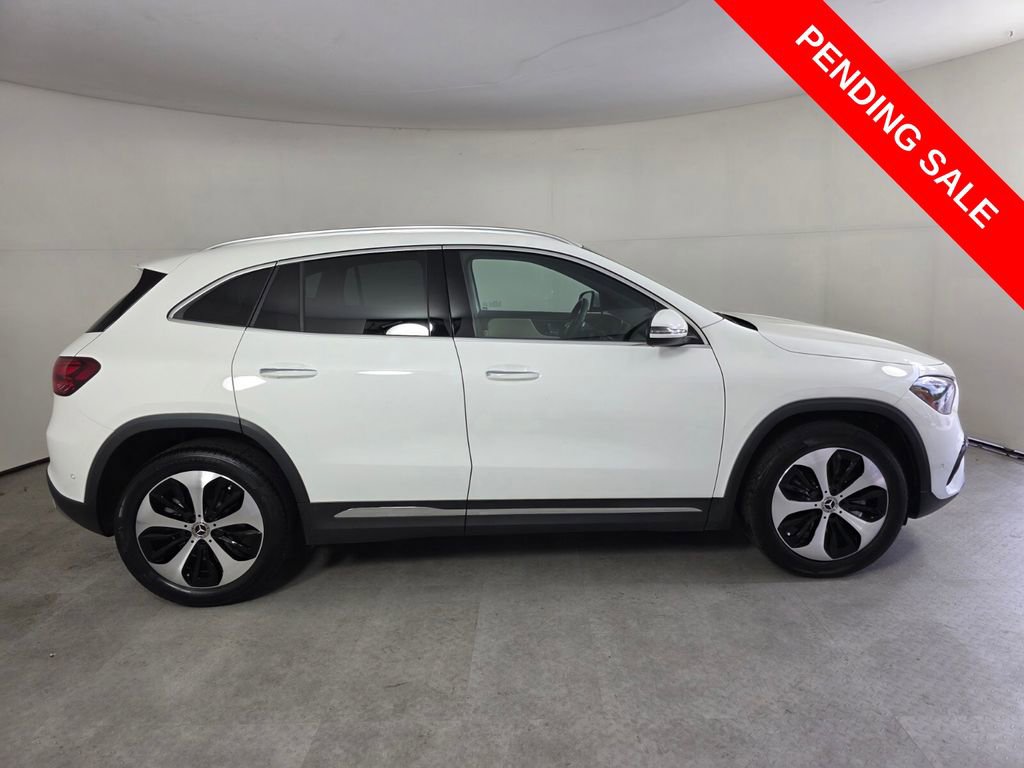 Certified 2025 Mercedes-Benz GLA 250 image 3