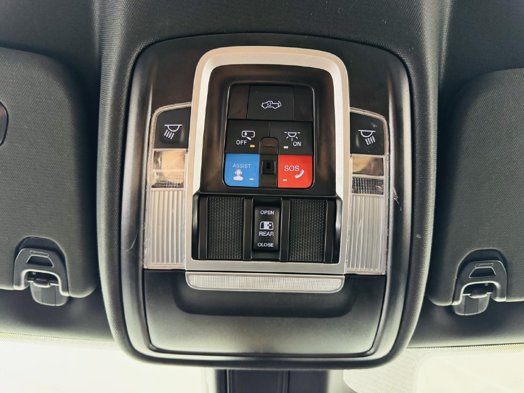 Used 2025 RAM 1500 Big Horn AWD/4WD image 23