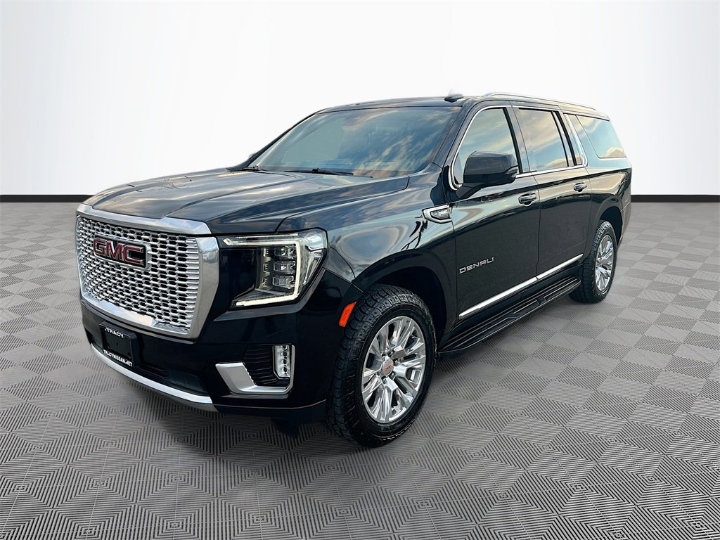 Used 2024 GMC Yukon XL Denali image 3