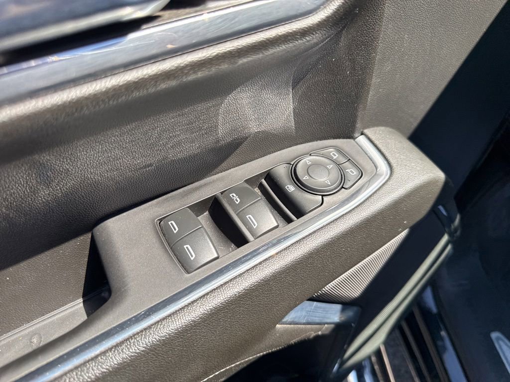 Used 2024 Chevrolet Silverado 1500 LT AWD/4WD image 21