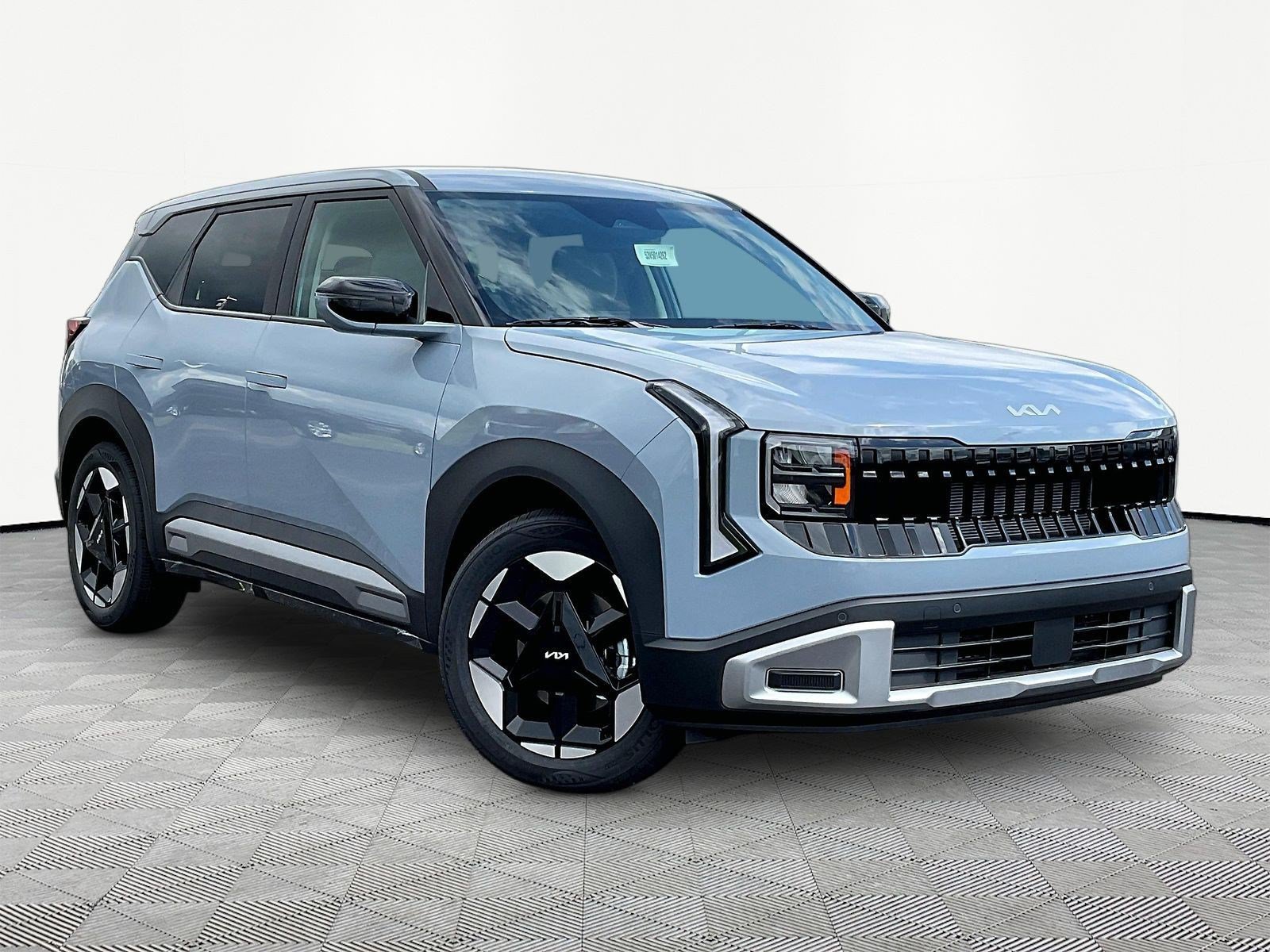 New 2027 Kia Seltos S FWD image 3