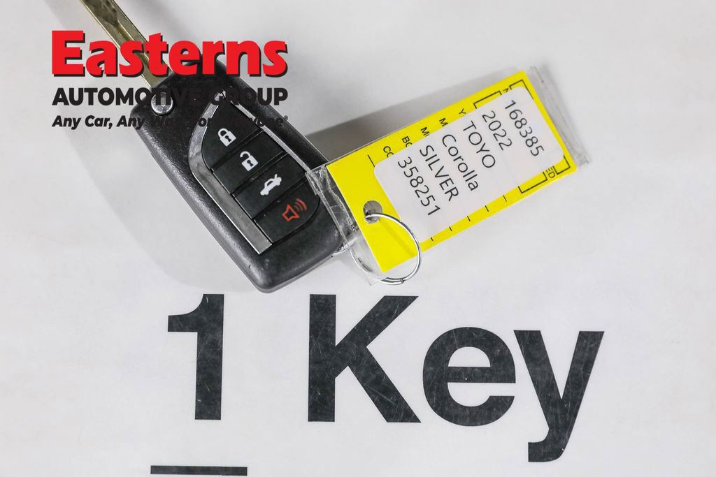 Used 2022 Toyota Corolla LE image 25