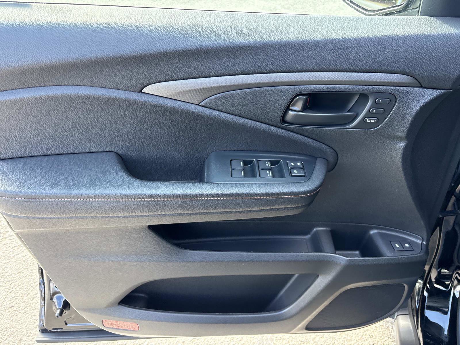 Used 2023 Honda Passport TrailSport image 12