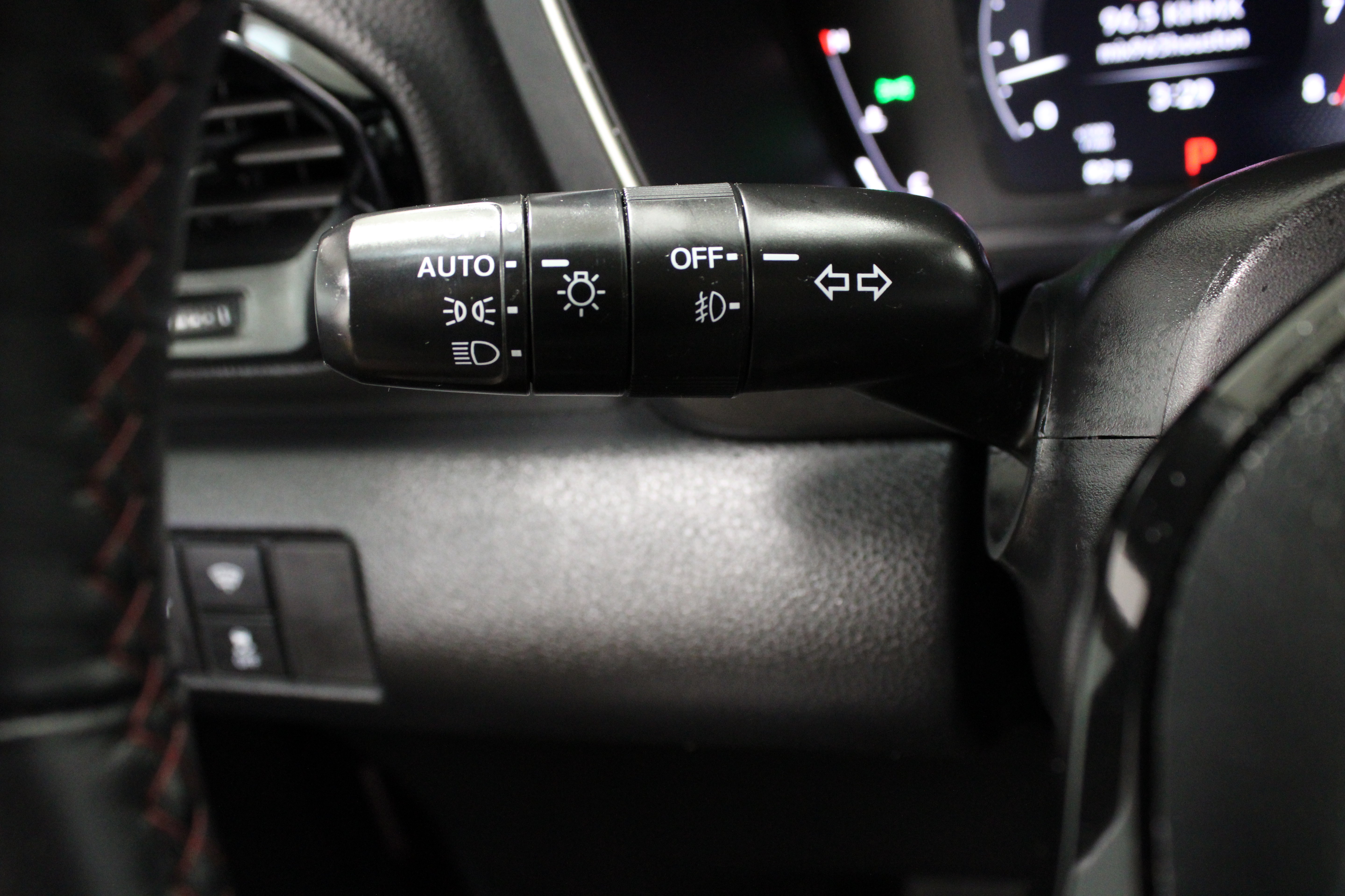 Used 2025 Honda Pilot Black Edition image 27