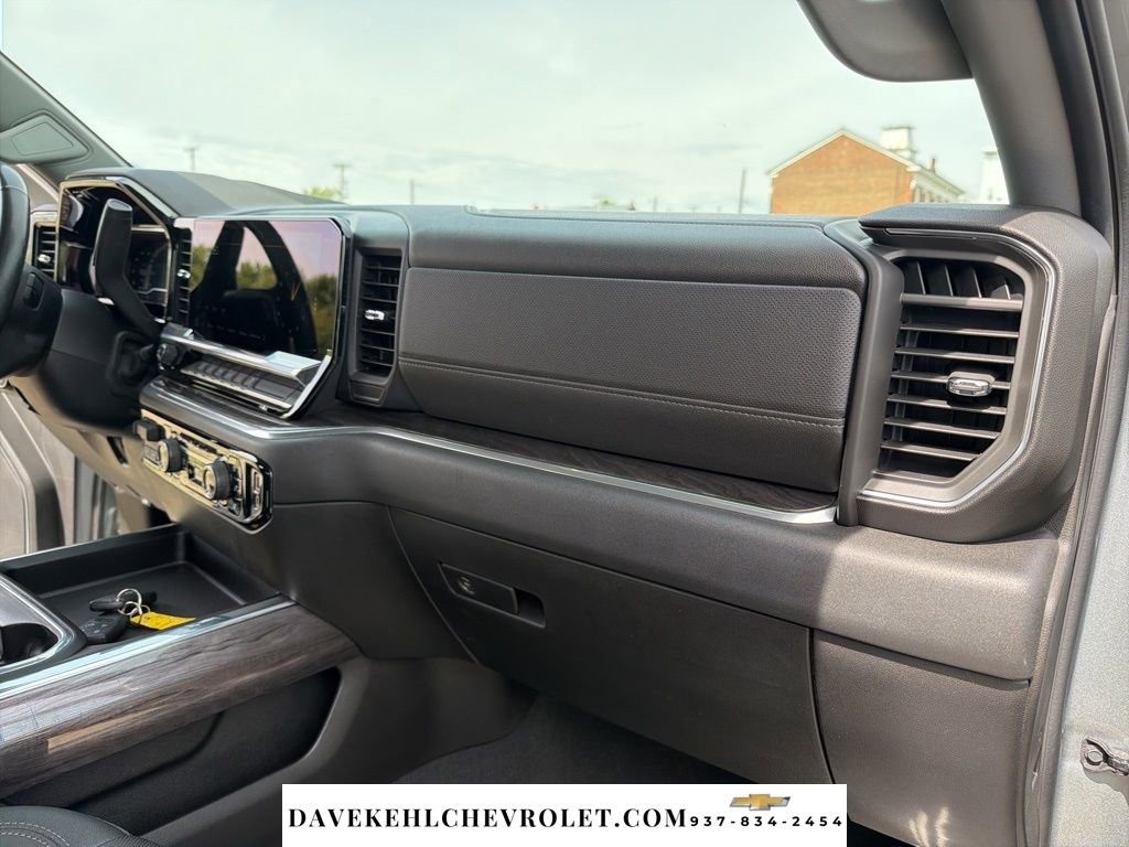 Used 2024 Chevrolet Silverado 3500 LTZ w/ LTZ Plus Package AWD/4WD image 26