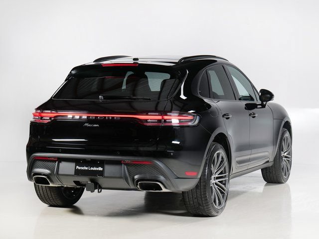 Certified 2026 Porsche Macan AWD/4WD image 9