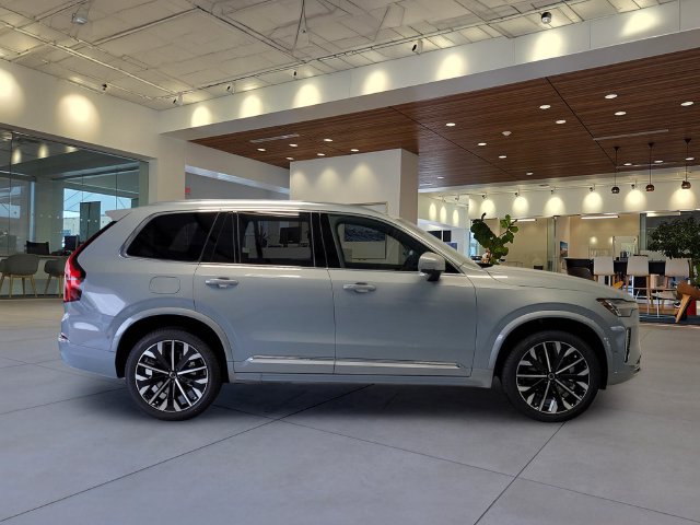 New 2026 Volvo XC90 B6 Plus w/ Protection Package Premier AWD/4WD image 3