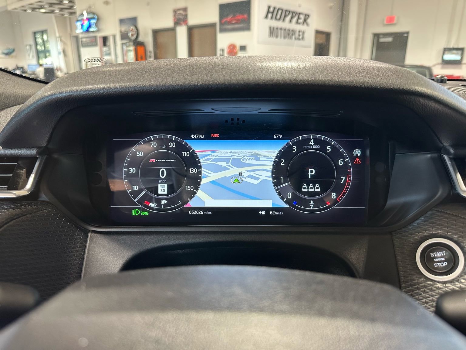 Used 2019 Land Rover Range Rover Velar R-Dynamic SE image 22