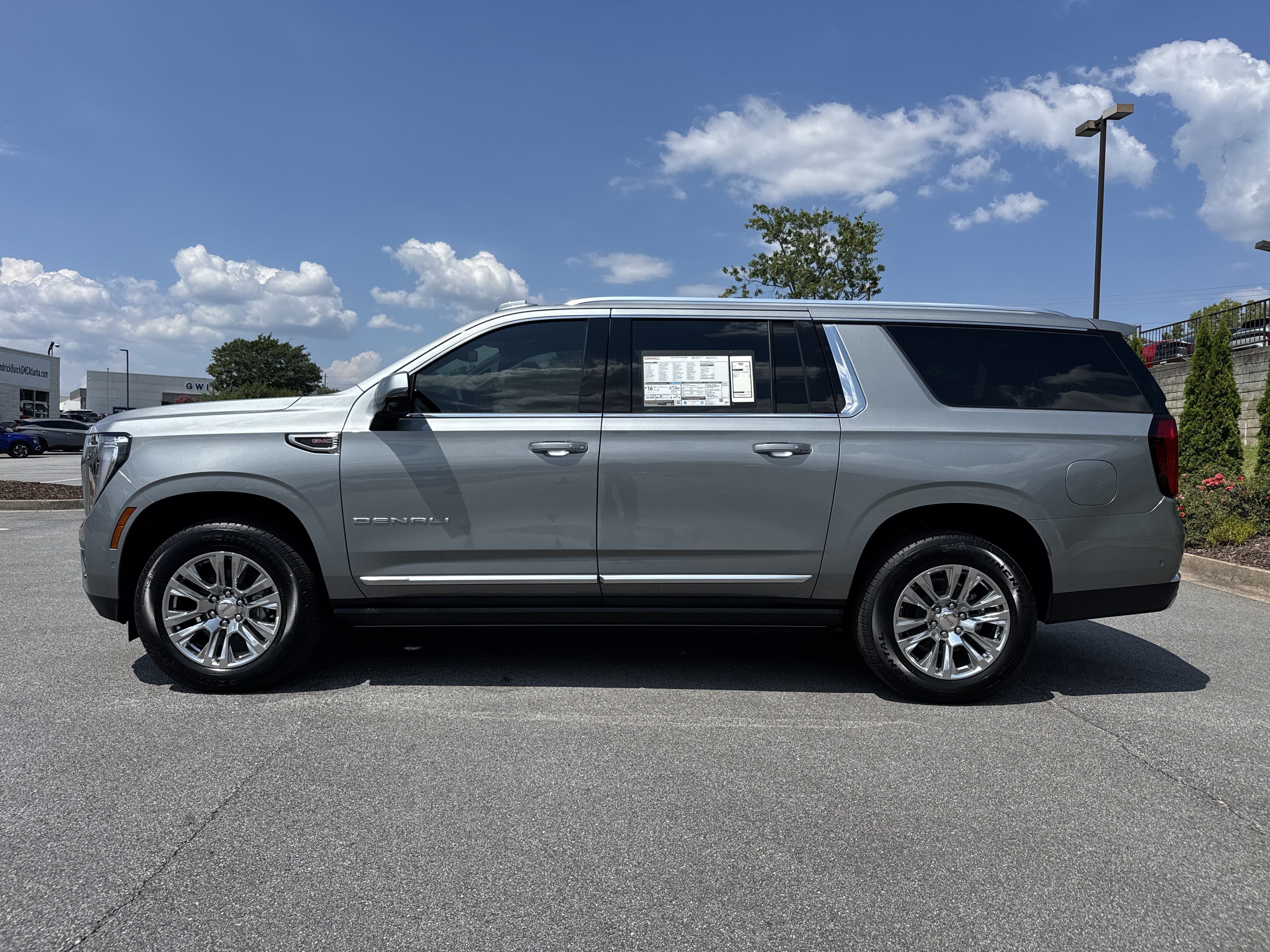 New 2026 GMC Yukon XL Denali w/ Sun & Power Step Package AWD/4WD image 7