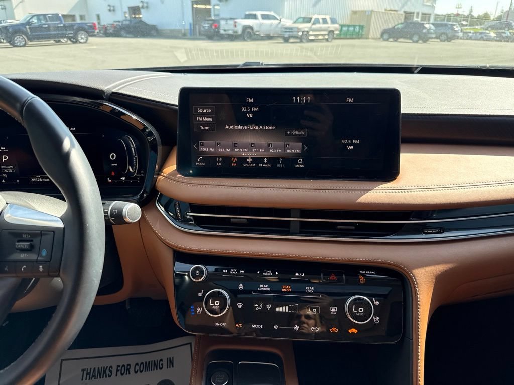 Used 2023 INFINITI QX60 Sensory w/ Cargo Package AWD/4WD image 18