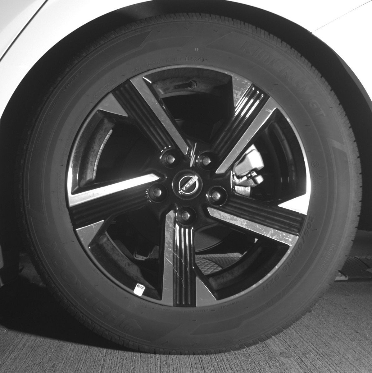 Used 2025 Nissan Sentra SV FWD image 13