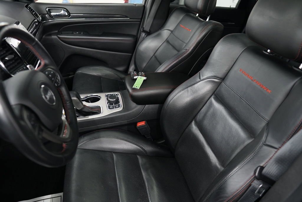 Used 2021 Jeep Grand Cherokee Trailhawk w/ Trailhawk Luxury Group image 39