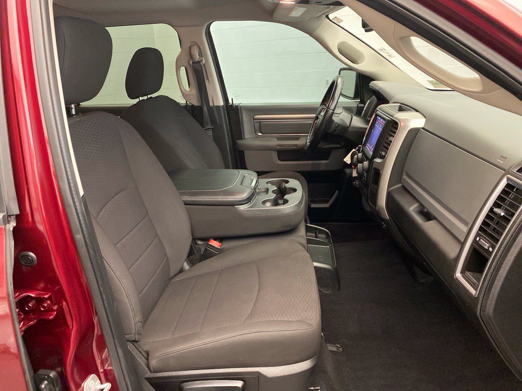 Used 2020 RAM 1500 Classic SLT AWD/4WD image 25