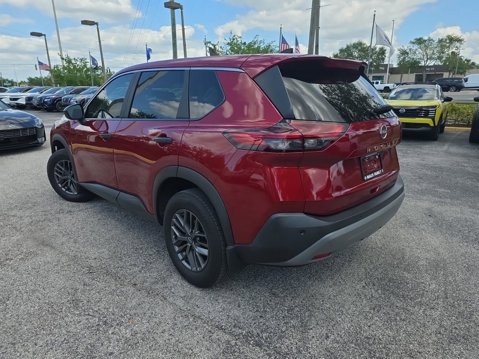 Used 2023 Nissan Rogue S image 7