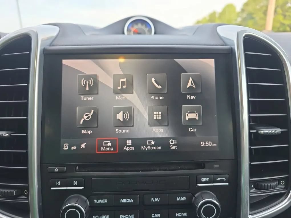 Used 2017 Porsche Cayenne AWD/4WD image 30
