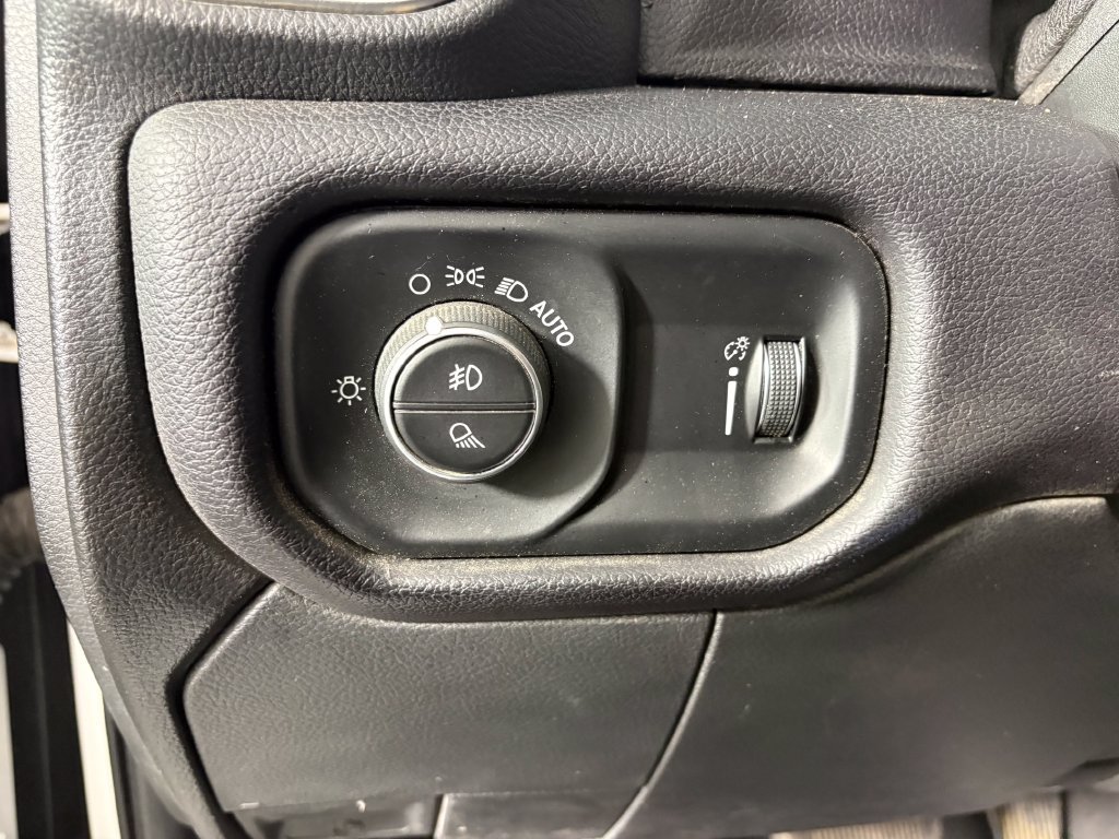 Used 2021 RAM 2500 Big Horn w/ Level 1 Equipment Group AWD/4WD image 13