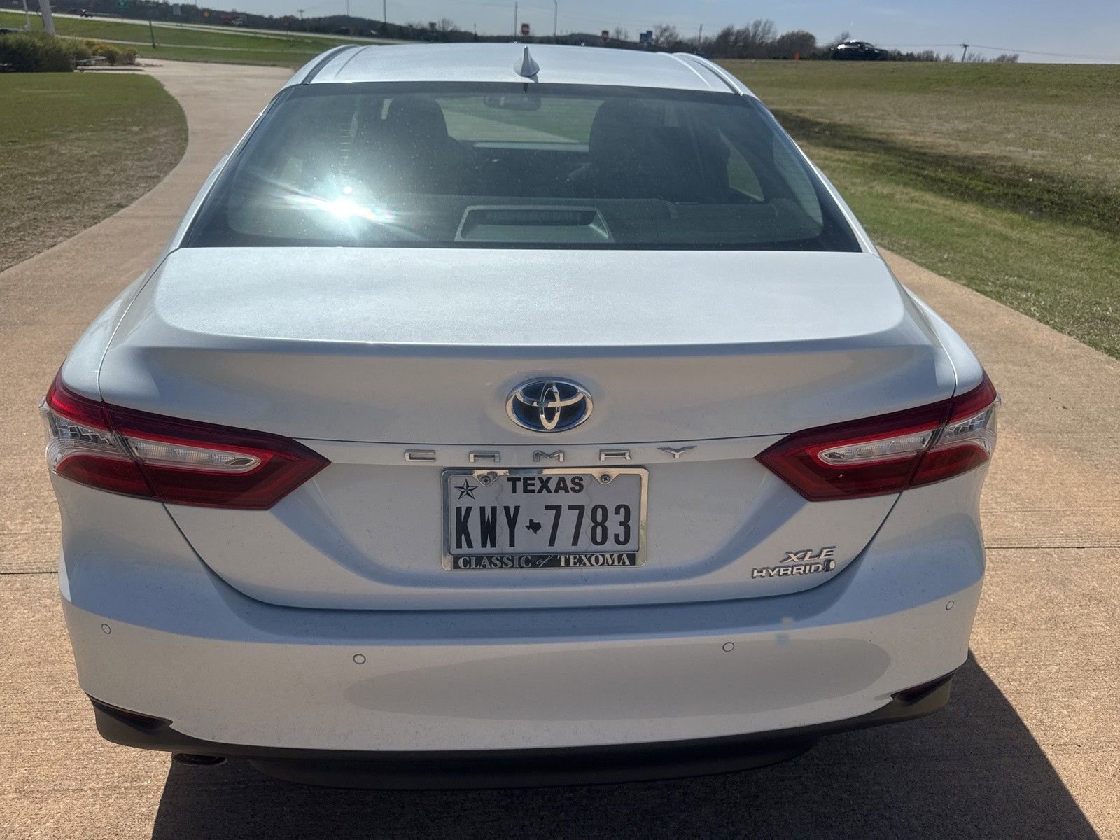 Used 2018 Toyota Camry XLE w/ Audio Package FWD image 4