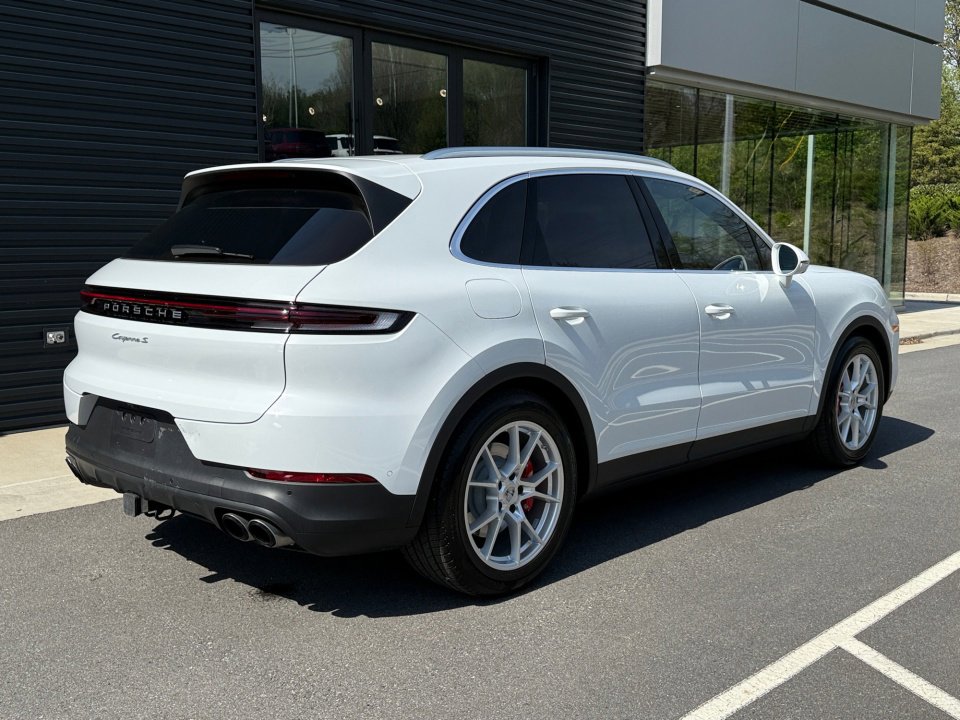 Certified 2025 Porsche Cayenne S image 7