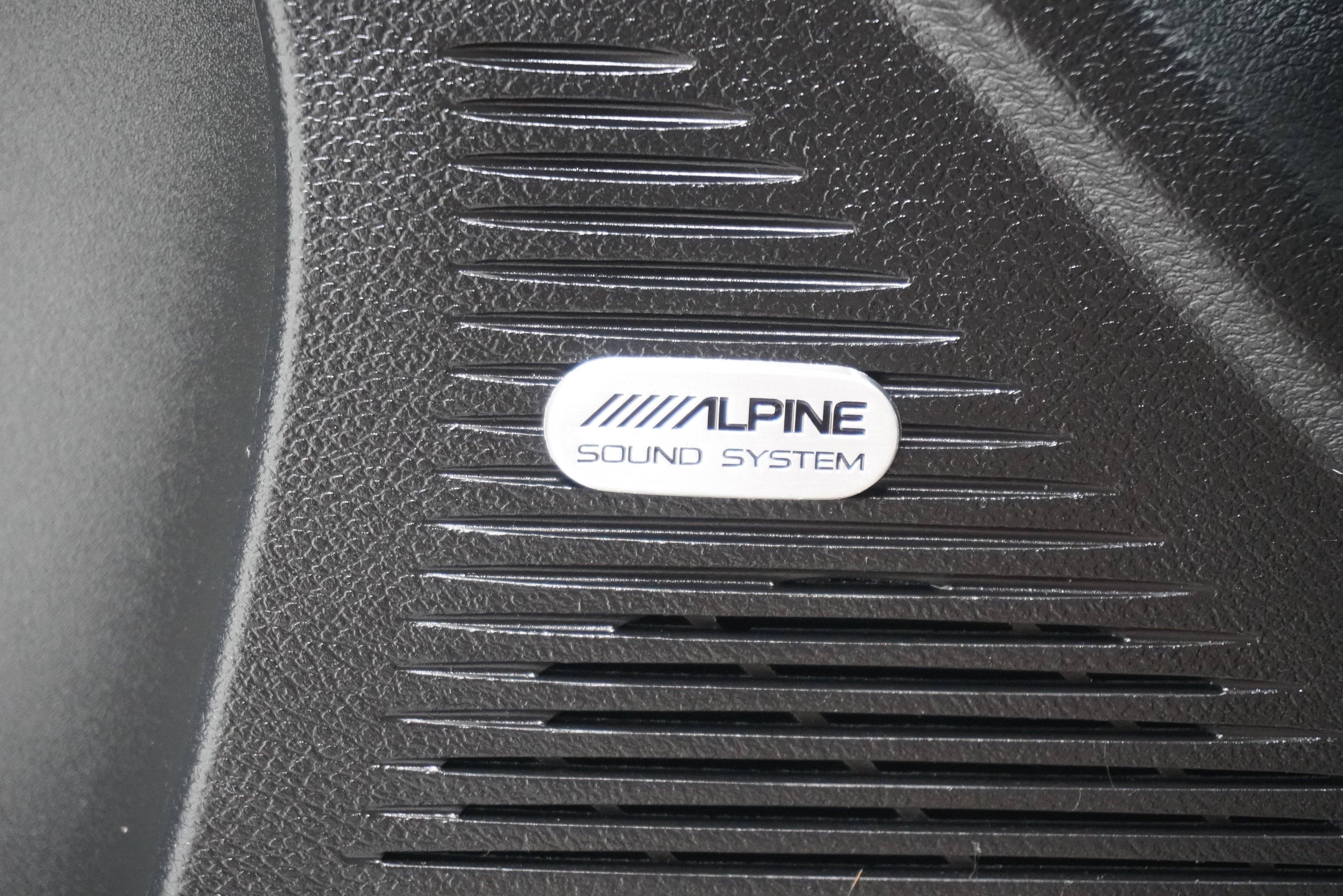 Used 2022 Dodge Challenger R/T w/ Plus Package RWD image 18