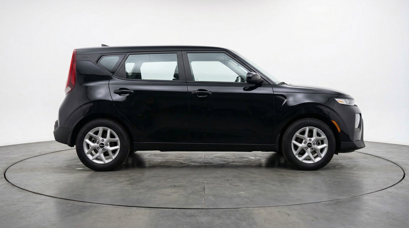 Used 2025 Kia Soul LX w/ LX Technology Package image 11
