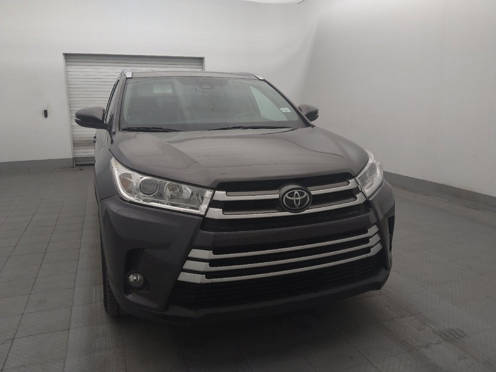 Used 2019 Toyota Highlander XLE AWD/4WD image 14