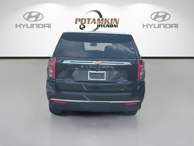 Used 2024 Chevrolet Suburban LT AWD/4WD image 6